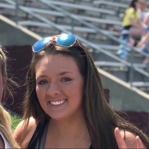 Meet your Posher, Paige